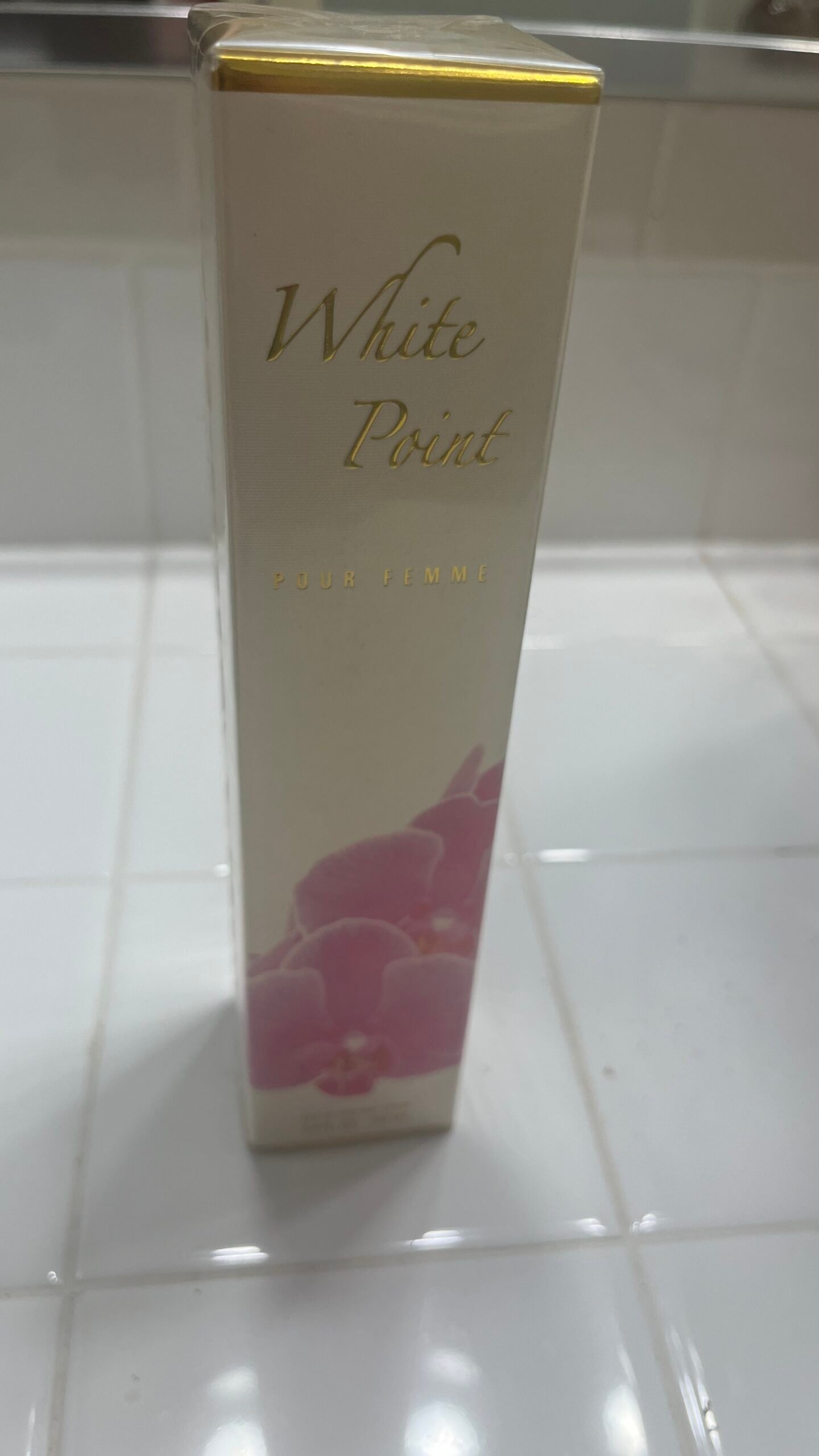 Yzy Perfume White Point Women's 3.4 Oz Spray - Image 3