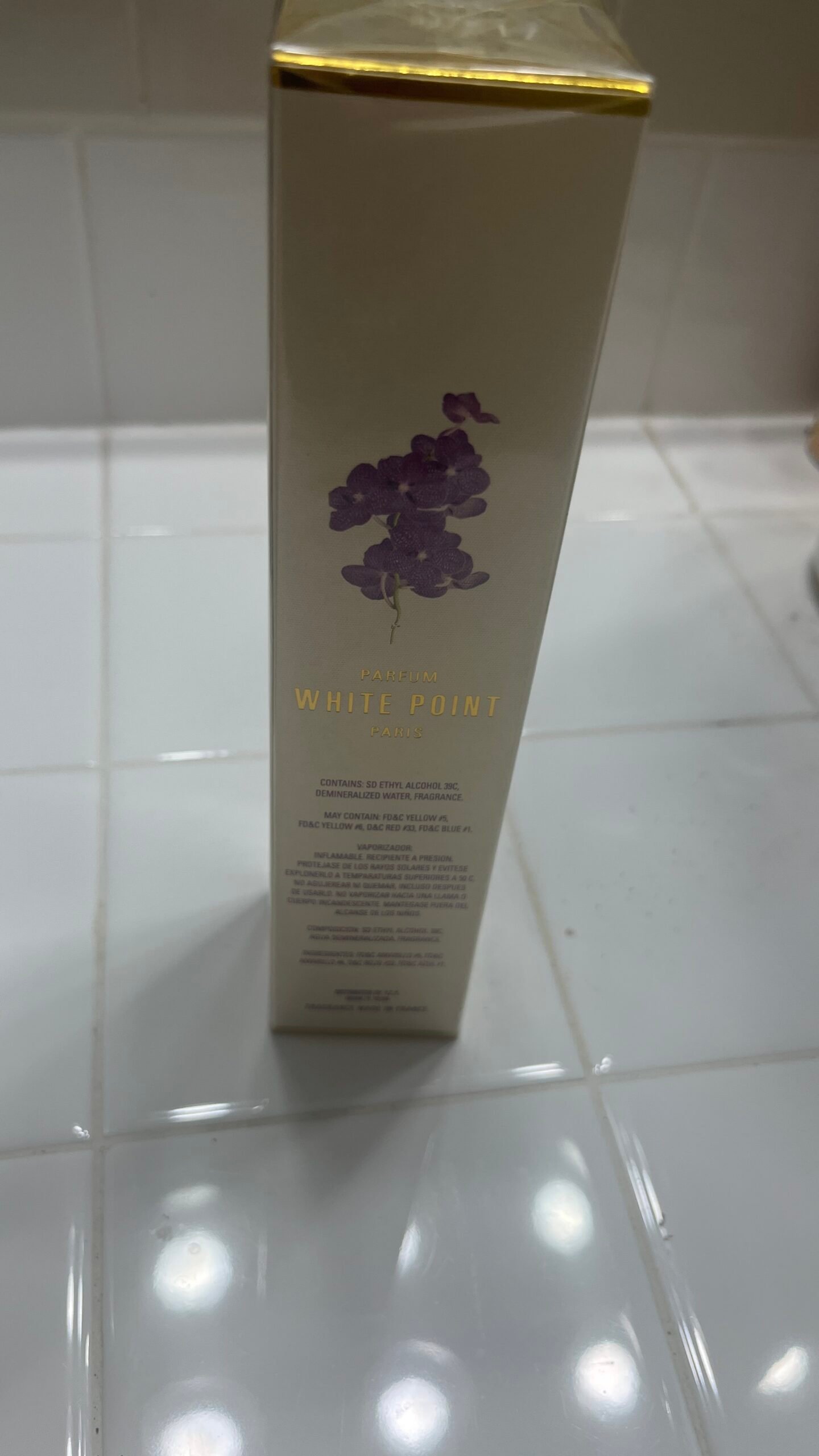 Yzy Perfume White Point Women's 3.4 Oz Spray - Image 2